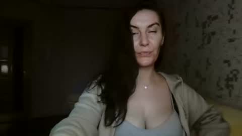 Snapshot of katalinaqe chatting on October 2025 06:25:01 AM KatalinaQE online show from October 2025 06:25:01 AM