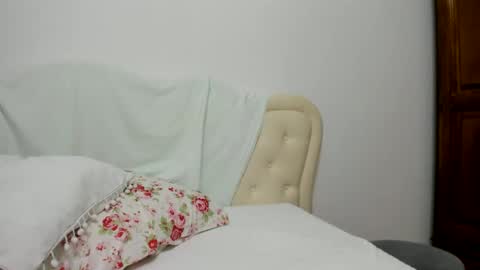 kate cherry25 online show from February 2025 05:15:02 PM