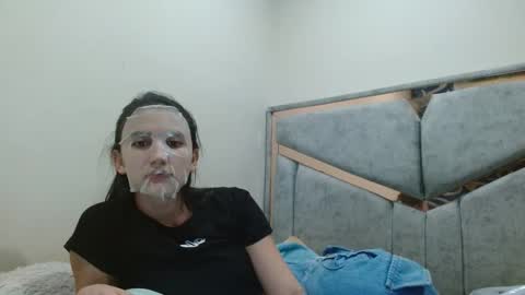 Snapshot of kate_davies chatting on April 2026 12:53:01 AM kate online show from April 2026 12:53:01 AM