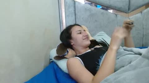 Snapshot of kate_davies chatting on June 2026 10:26:01 PM kate online show from June 2026 10:26:01 PM