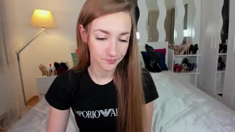 Snapshot of kate_redgar chatting on February 2025 03:18:01 PM kate_redgar online show from February 2025 03:18:01 PM
