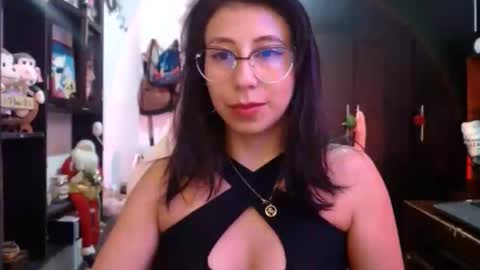 Kateeen18 online show from April 2026 09:56:02 PM