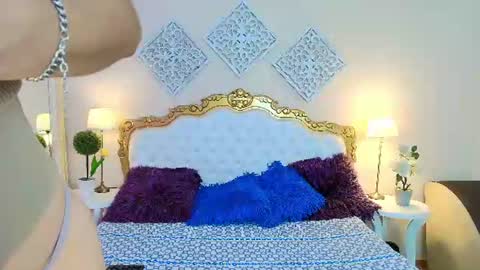 katee Martinez online show from July 2026 08:00:01 PM