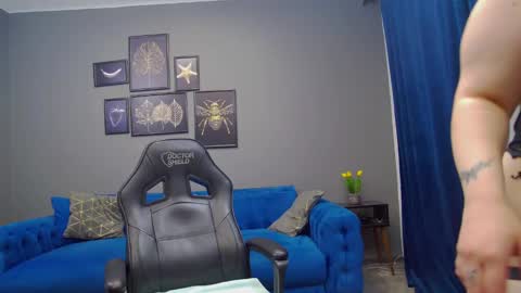 Snapshot of katewalker_ chatting on December 2024 09:33:02 PM Kate online show from December 2024 09:33:02 PM