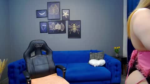 Snapshot of katewalker_ chatting on January 2025 06:25:01 PM Kate online show from January 2025 06:25:01 PM