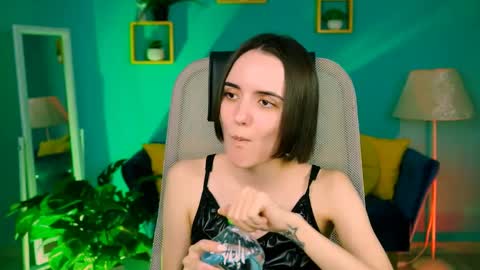 katewillows online show from April 2026 04:46:01 AM