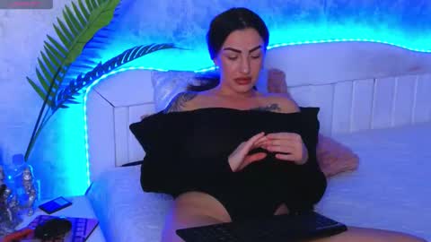 KateyRiva online show from October 2025 06:36:01 PM