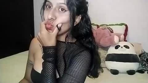 Katey  online show from December 2024 04:23:02 AM