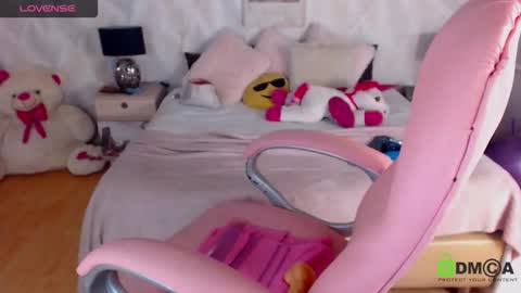 Snapshot of katha_18 chatting on November 2025 09:43:02 PM katy online show from November 2025 09:43:02 PM