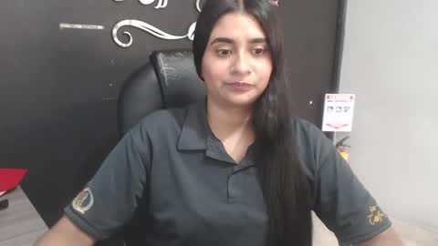 Call me Lau  online show from April 2026 09:52:01 PM