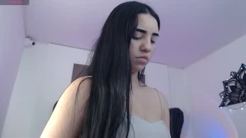 katherine_10 online show from October 2025 05:10:02 PM