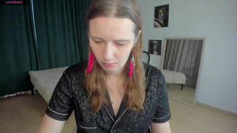 Snapshot of kathrinemeyer chatting on November 2025 02:34:02 AM Kathrine online show from November 2025 02:34:02 AM