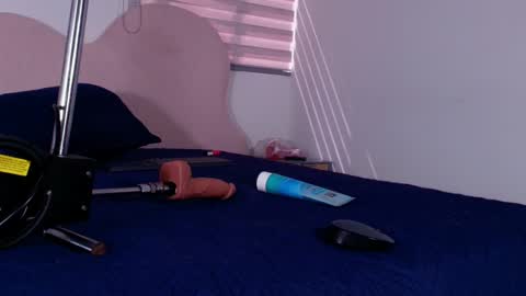 kathy19_1 online show from April 2026 07:18:02 PM