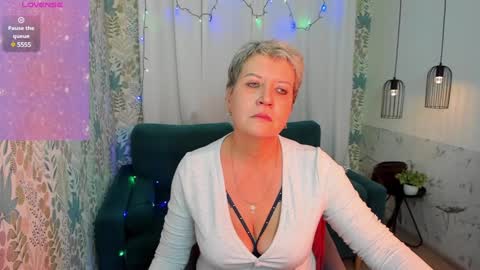 Snapshot of kathy_sunn chatting on January 2025 01:14:01 PM Kathy online show from January 2025 01:14:01 PM