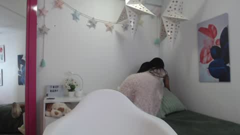 Snapshot of katia_bss chatting on January 2025 04:44:02 PM katia_bss online show from January 2025 04:44:02 PM