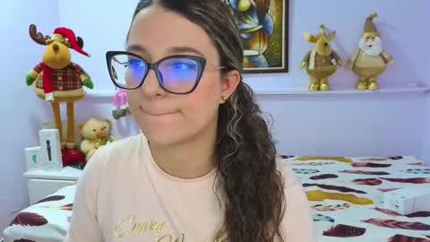 Khaterine online show from November 2025 11:47:01 AM