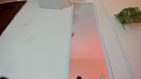 Katia  online show from November 2025 11:22:01 AM