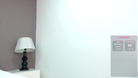 Katia Foster online show from December 2025 11:59:01 AM