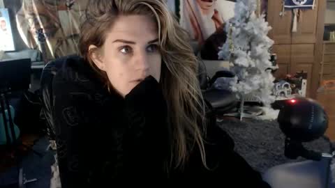 Katie online show from December 2025 04:44:02 AM