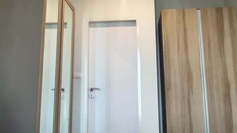 Katie online show from March 2026 02:27:02 AM