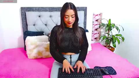 Follow Instagram katikloving online show from November 2025 01:28:02 PM