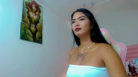 Snapshot of katiuska_lovely chatting on June 2026 04:50:01 AM katiuska_lovely online show from June 2026 04:50:01 AM