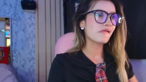 Katleen. online show from September 2025 11:43:02 AM