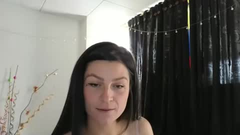 Snapshot of katlopez19 chatting on February 2025 06:29:02 PM katalina online show from February 2025 06:29:02 PM