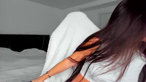 Katrin online show from November 2025 12:51:02 PM