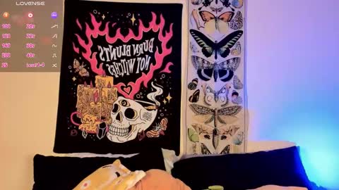 Katrina Ricci online show from November 2025 05:28:02 AM