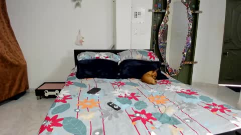 Katrin  online show from September 2025 08:58:01 PM