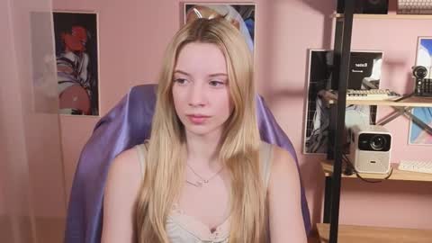 katt_yy online show from November 2025 05:28:02 AM