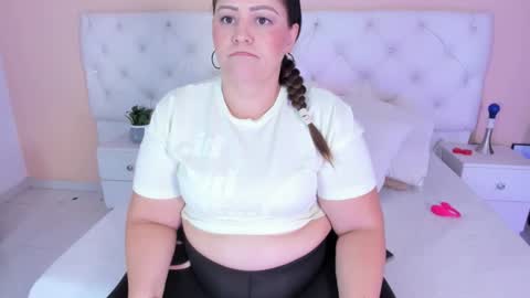 Katte online show from September 2025 01:27:02 PM