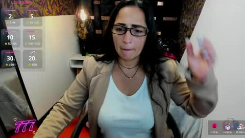 Snapshot of kattemilf_ chatting on May 2026 07:34:02 PM K A T T E online show from May 2026 07:34:02 PM