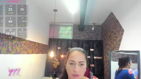 Snapshot of kattemilf_ chatting on June 2026 01:33:01 PM K A T T E online show from June 2026 01:33:01 PM