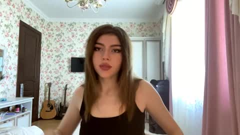 Molly online show from May 2026 09:25:01 AM