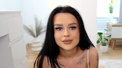 Katty Perry online show from April 2026 02:20:01 PM