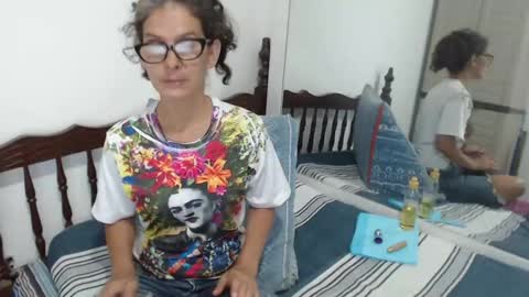 Snapshot of kattydirty144 chatting on January 2025 08:33:02 PM angel online show from January 2025 08:33:02 PM