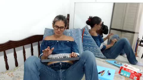 Snapshot of kattydirty144 chatting on January 2025 04:37:02 PM angel online show from January 2025 04:37:02 PM