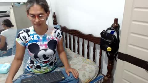 Snapshot of kattydirty144 chatting on February 2025 06:01:02 PM angel online show from February 2025 06:01:02 PM