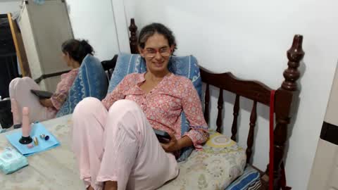 Snapshot of kattydirty144 chatting on February 2025 11:04:01 PM angel online show from February 2025 11:04:01 PM