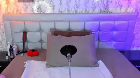 Katty  online show from April 2026 01:47:01 PM