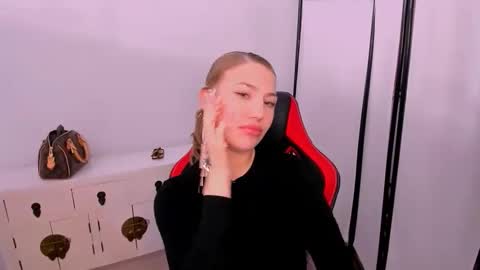 KattyXLovely online show from March 2026 04:35:01 PM