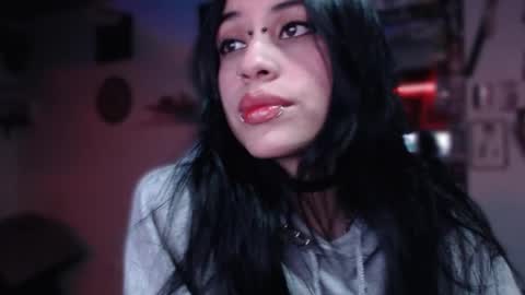 Snapshot of kattze chatting on January 2025 03:20:01 AM      online show from January 2025 03:20:01 AM