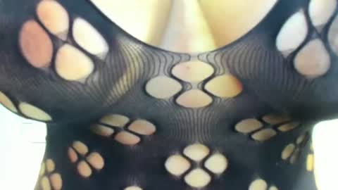 Snapshot of katy_and_paola chatting on June 2026 07:49:01 PM katy blonde girl and paola big boobs online show from June 2026 07:49:01 PM