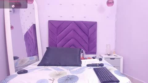 KATY online show from December 2024 08:15:01 PM