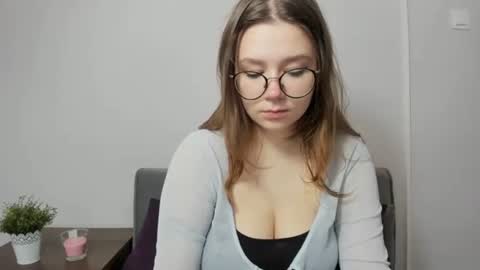 Snapshot of katygentle chatting on November 2025 04:19:01 PM Katy online show from November 2025 04:19:01 PM