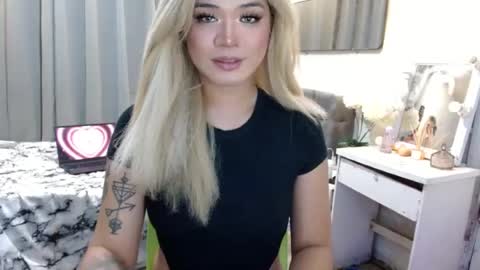 katykiat online show from July 2026 10:46:02 PM