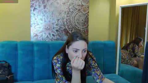 Snapshot of katylinee chatting on April 2026 03:37:01 PM Katyline online show from April 2026 03:37:01 PM