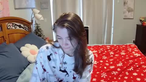 Katy online show from December 2024 09:06:01 PM